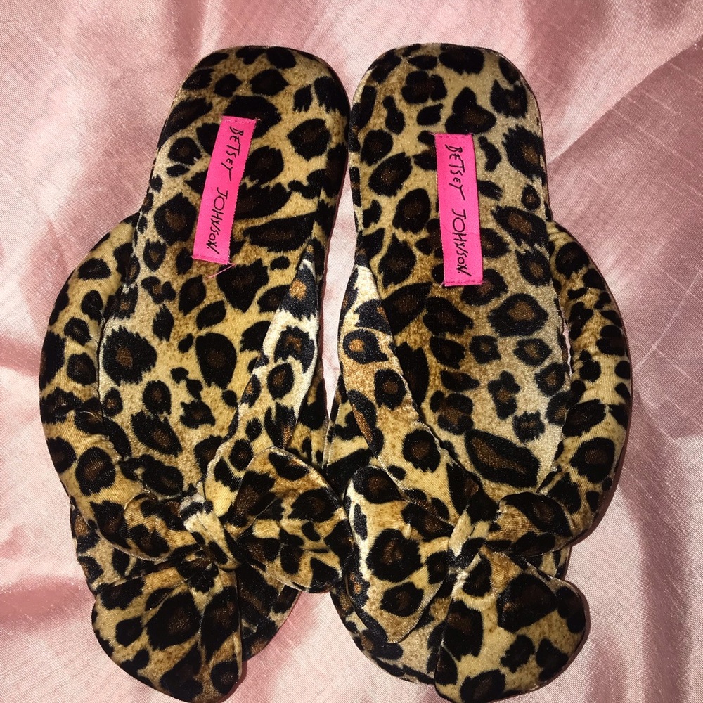 Betsy Johnson leopard print slippers